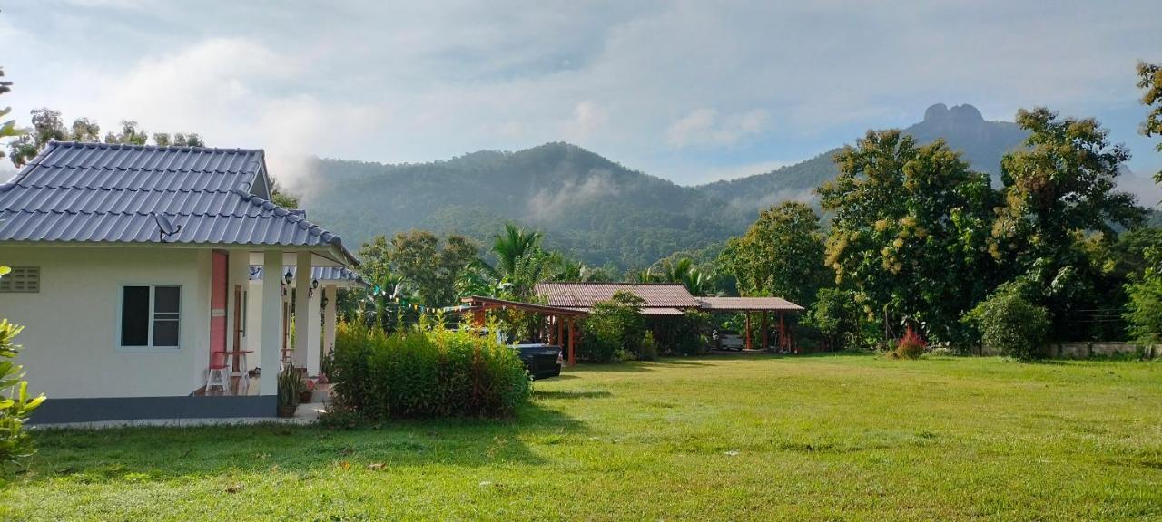 Pimpisa Garden พิมพิศา การ์เด้นท์ Villa Khuang Kom Exterior photo