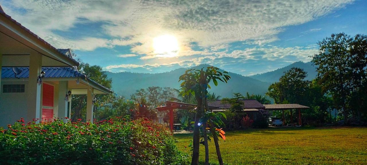 Pimpisa Garden พิมพิศา การ์เด้นท์ Villa Khuang Kom Exterior photo